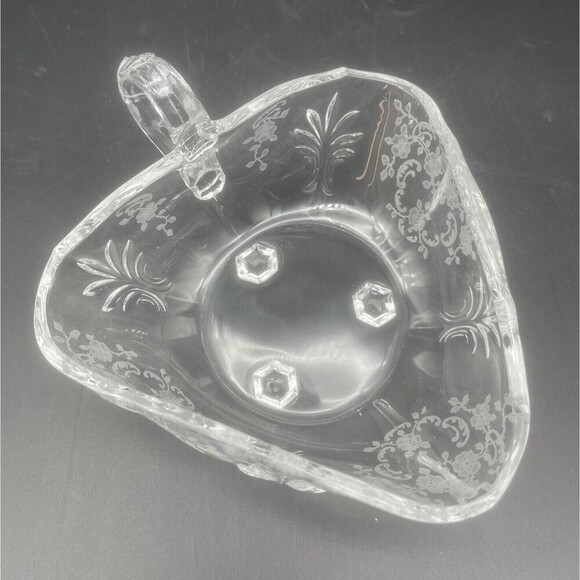 VTG Fostoria Glass Bon Bon Nappy Candy Dish 3 Footed Tricorn Chintz Baroque - Picture 1 of 5